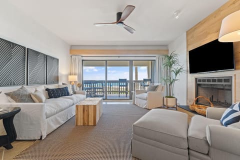 Living area | TV