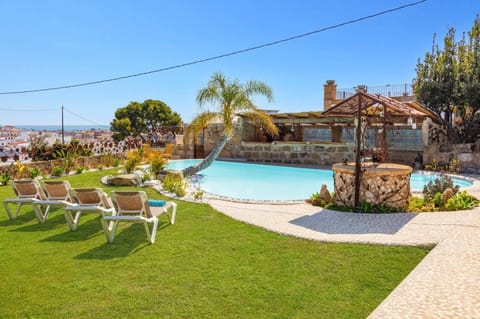 Villa Goldensol image