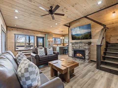 Studio (3 Bedrooms) | Front of property