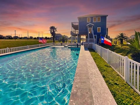 House (3 Bedrooms) | Front of property