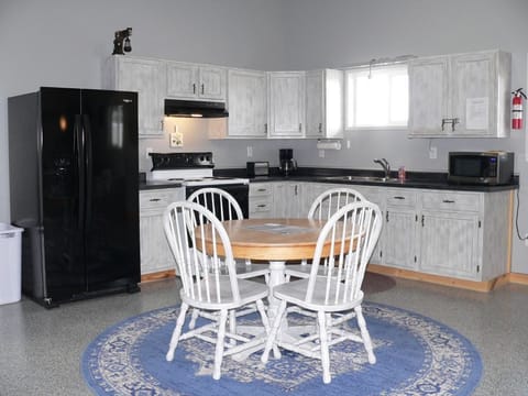 kitchen / dining