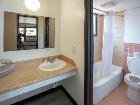 Standard Double Room | Free WiFi, bed sheets