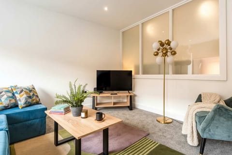 Bedroom (Studio)
