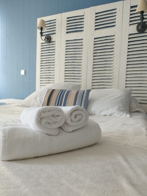 Superior Triple Room | Individually decorated, free WiFi, bed sheets