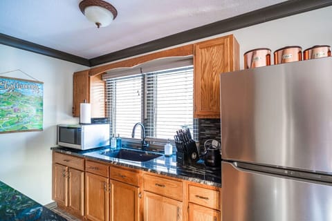 Full Service Kitchen