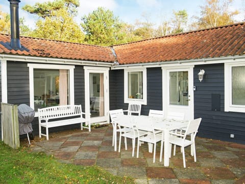 House | Outdoor dining