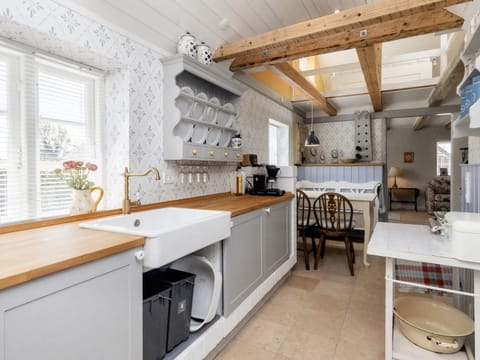 House | Private kitchen | Fridge