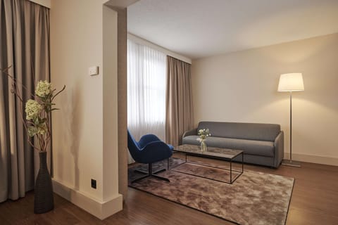 Minibar, in-room safe, desk, blackout drapes