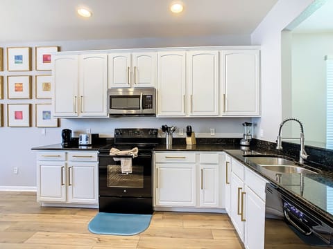 7820BeechfieldStreet-15