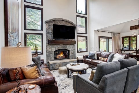 Furniture, Indoors, Living Room, Couch, Fireplace