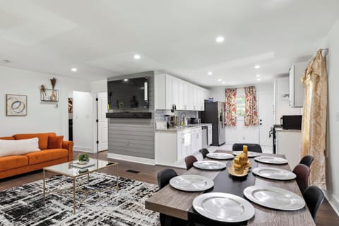 Captivating Luxury Living Room with Elegant Dining Space