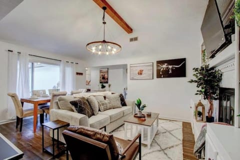 Large open floor plan that is welcoming for the whole family.