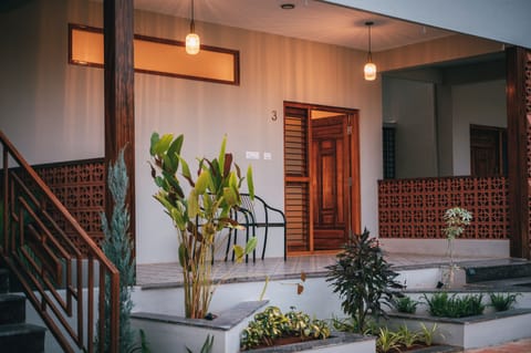 Deluxe Room | Desk, laptop workspace, individually decorated, individually furnished