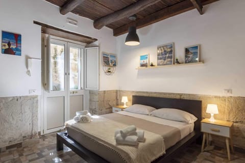 Deluxe Apartment | 1 bedroom, desk, soundproofing, free WiFi