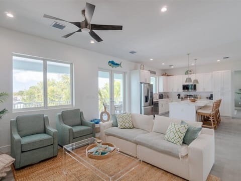 Open concept living room & kitchen for entertaining.
