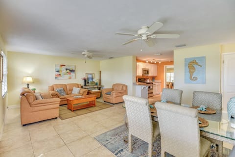 Ormond Beach Vacation Rental | 2BR | 1.5BA | 1,250 Sq Ft | 1 Step to Enter