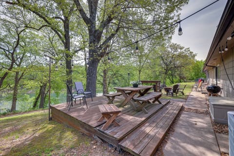 Shell Knob Vacation Rental | 2BR | 1BA | 800 Sq Ft | 1 Step Required
