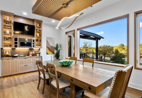 Dine in comfort with a view, where every meal is accompanied by nature's beauty.