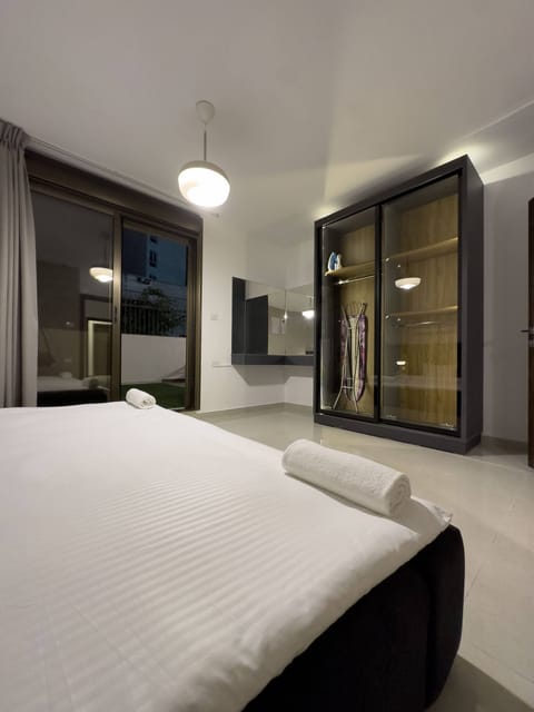 Apartment, 1 Bedroom, Accessible, Smoking | 1 bedroom