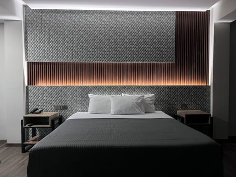 Room, Non Smoking | 20 bedrooms, Egyptian cotton sheets, premium bedding