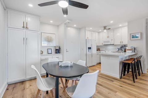 Spacious dining space with plenty of seating for all 4 guests.