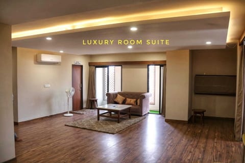 Presidential Room | Premium bedding, free WiFi, bed sheets