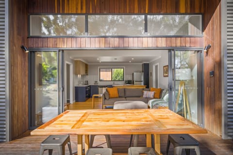 Comfort Cabin, River View | Terrace/patio