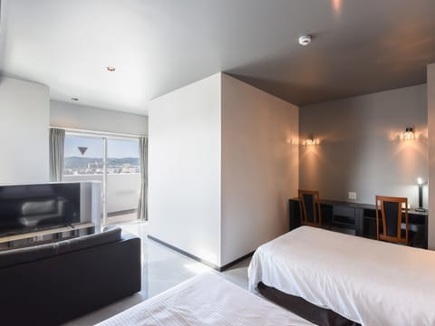 Deluxe Double Room, Non Smoking, City View | Desk, WiFi (free), bed sheets
