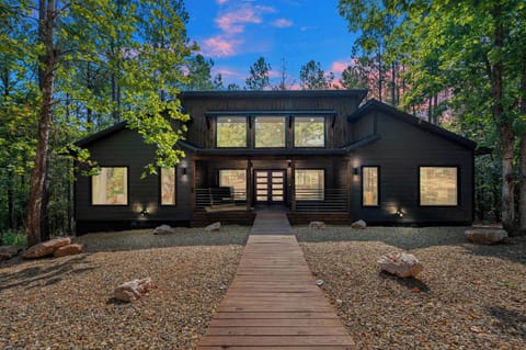 Broken Bow Vacation Rental | 4BR | 3.5BA | Steps to Enter | 2,200 Sq Ft