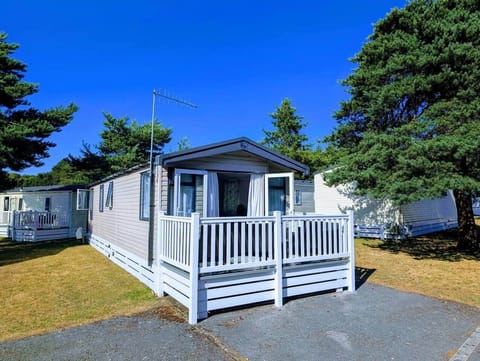 Outside view of Bluebell 20 Holiday Home