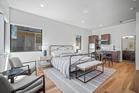 18163 Forestbrook-51