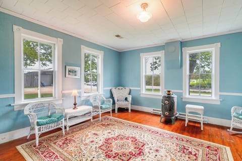 House (4 Bedrooms) | Interior