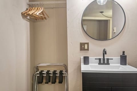 0c418afd-32f3-448a-a90f-c5e603ed47f5