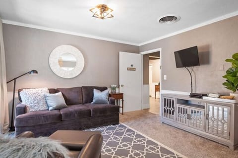 56b2f165-0c53-48c1-832a-4e6bd458da9e201