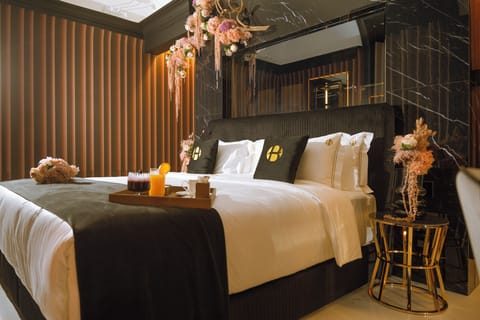 Deluxe Room, City View | Egyptian cotton sheets, premium bedding, down comforters