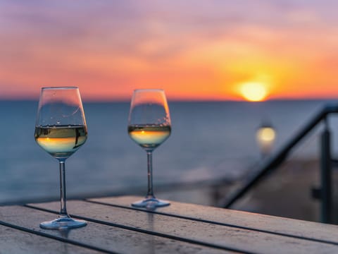 Sitting-out-area | 1 Little Beach, Woolacombe