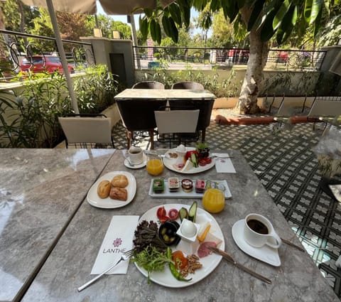 Daily continental breakfast for a fee