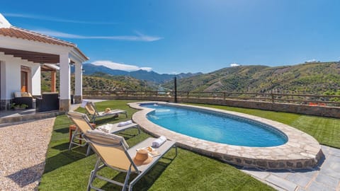 Finca La Diosa Salares by Ruralidays