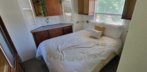 W37 - Bedroom