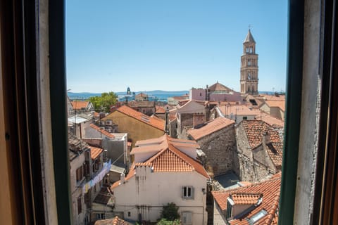 Deluxe Double Room, Sea View | Premium bedding, memory foam beds, free minibar, in-room safe