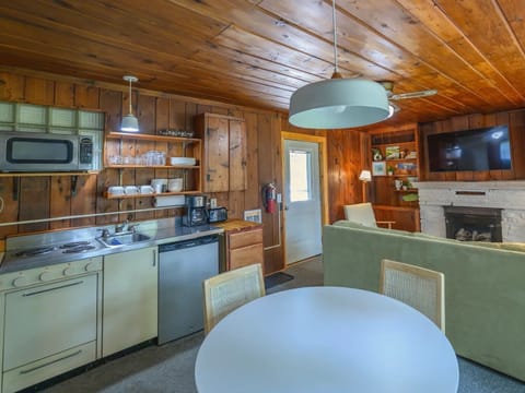 Family Suite (1 BR) | Private kitchen | Shared fridge, microwave, coffee/tea maker