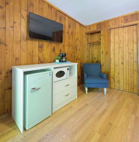 Superior Studio (SWS) | Free WiFi, bed sheets