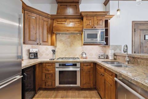 AspenMtnResidences-04B-3238