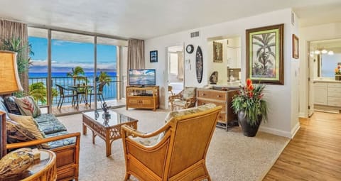 The ocean is calling from Royal Kahana 714