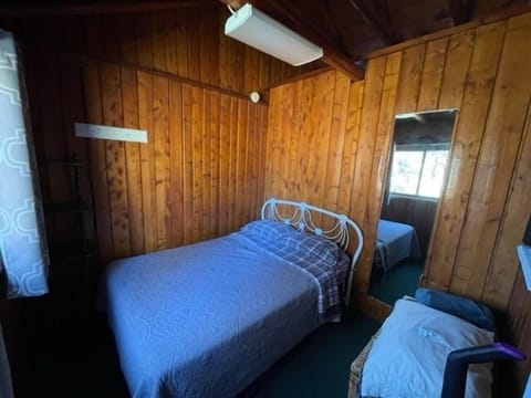 Cabin 1 bedroom 1