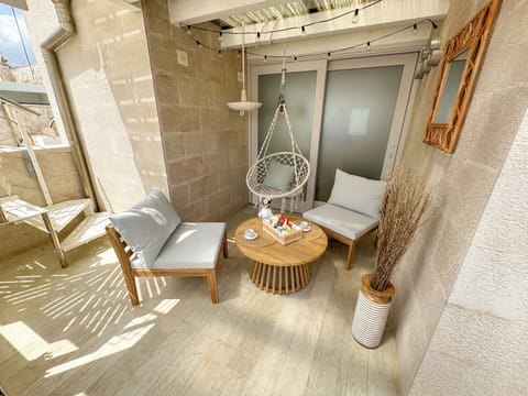 Deluxe Double White Room, City View | Balcony
