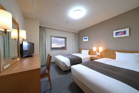 Desk, WiFi (free), bed sheets