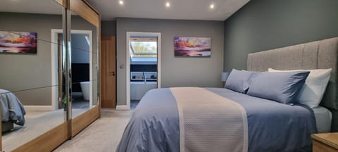 Superior Double Room, 1 Double Bed, Private Bathroom, Garden View | Premium bedding, individually decorated, individually furnished, desk