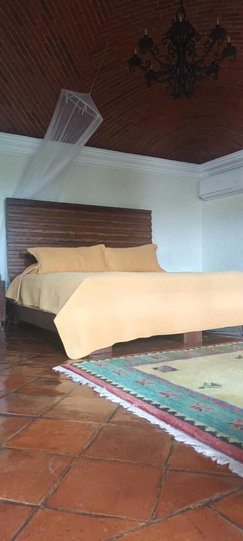 Gallery Room, Garden View | 1 bedroom, free WiFi