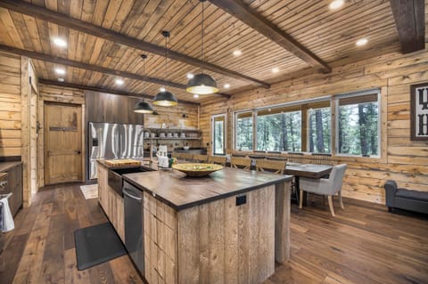 Cook, gather, and create memorie